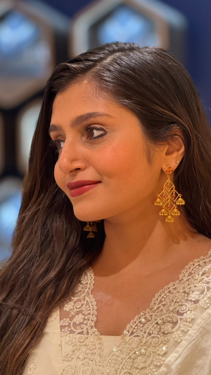 Instagram post by @anooshageorgesunoj for Malabar Gold and Diamonds. Caption reads: Get ready to shine! ✨ 

Malabar Gold and Diamonds,....