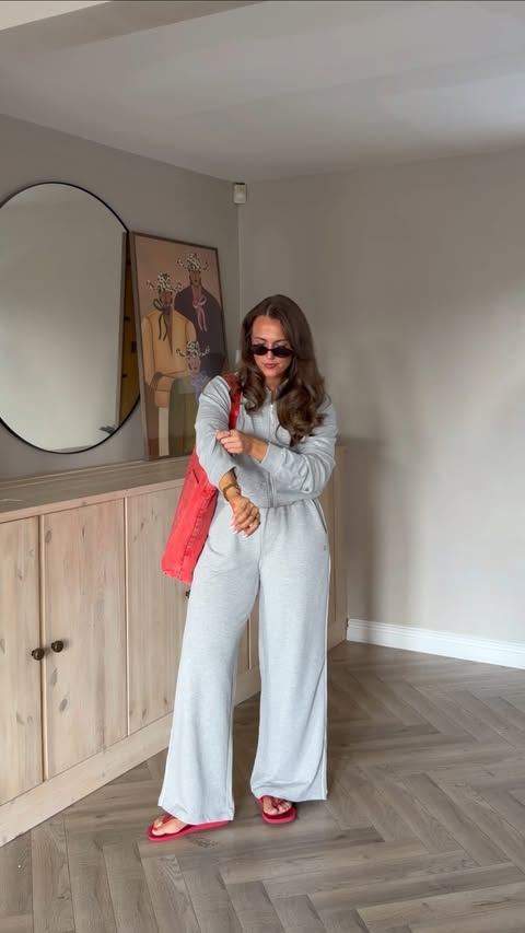 Instagram post by @sofynicoledobson for Sweaty Betty. Caption reads: [...] is the ‘after class’ set from @sweatybetty....