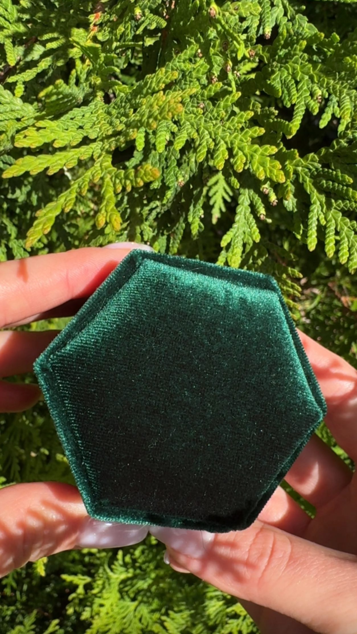 Instagram post by @dasha.ugcworks for Mollyjewelryus. Caption reads: [...] Kite Cut Moss Agate Promise Ring by....