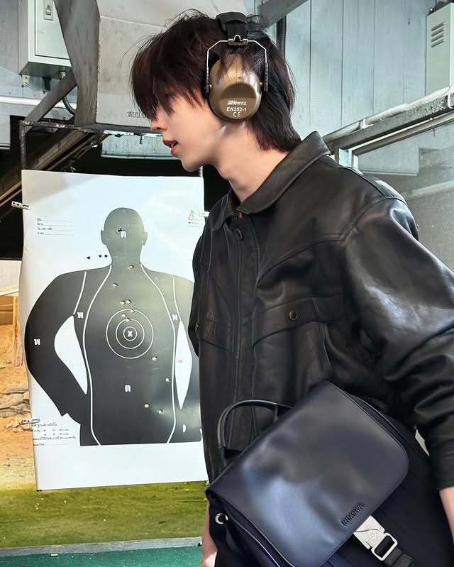 Instagram post by @sgsupatt for RIMOWA. Caption reads: 💔

@rimowa 
#RIMOWA #RIMOWANeverStill.