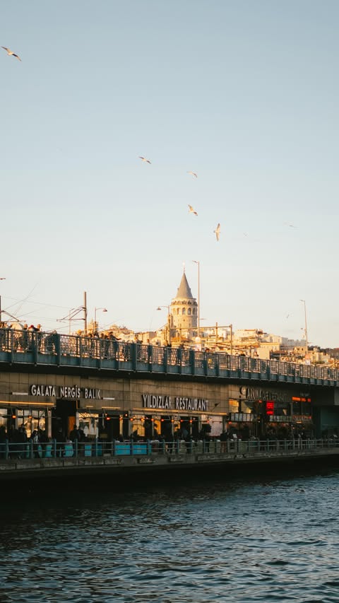 Instagram post by @beeoncloud9 for Turkish Airlines. Caption reads: Back to Istanbul with @turkishairlines , but this....