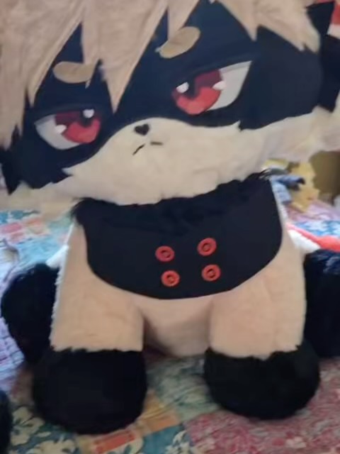 Instagram post by @sketchyvvero for Plushshop. Caption reads: AHHHH I HAVE BEEN GIVEN THE HONOR BY....