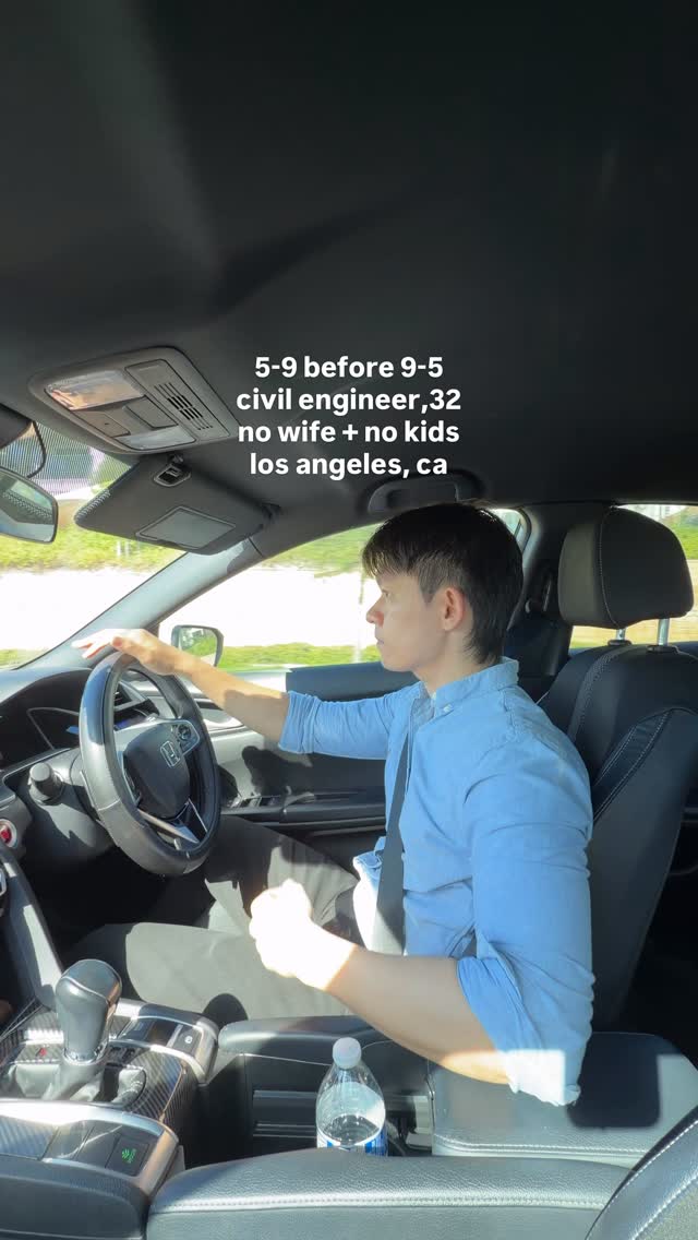 Instagram post by @maruurico for LunchEAZE. Caption reads: [...] to crave lunch? Never. Shoutout to my....