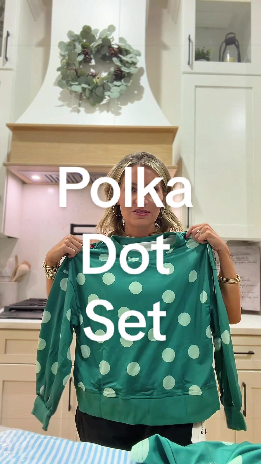 TikTok post by @brittanydoz for Fisoew Fashion. Caption reads: [...] and comfy .. this set is so fun!! @Fisoew....