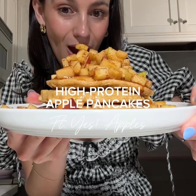 Instagram post by @dietitiancass for Yes Apples. Caption reads: Comment the word “APPLE” below ⬇️ and I’ll DM you....