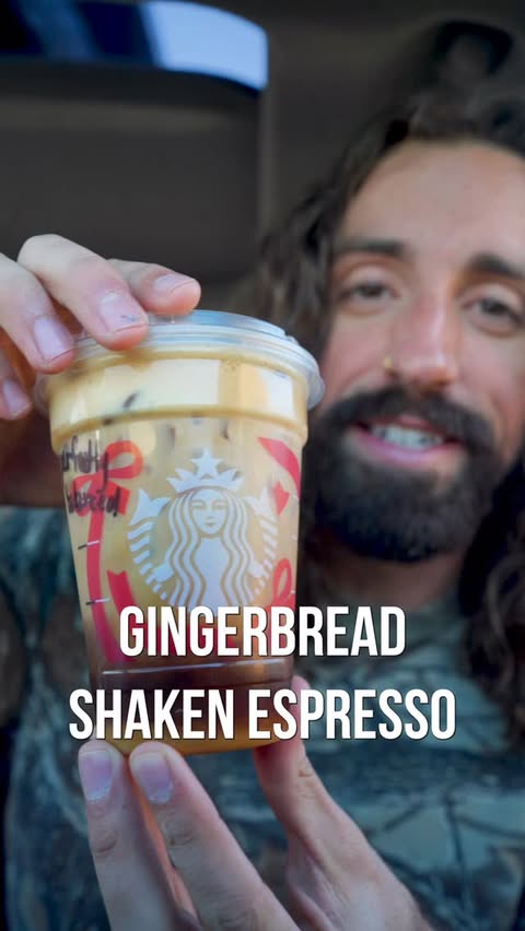 Instagram post by @themacrobarista for WeightWatchers. Caption reads: Gingerbread Shaken Espresso
-
@weightwatchers....