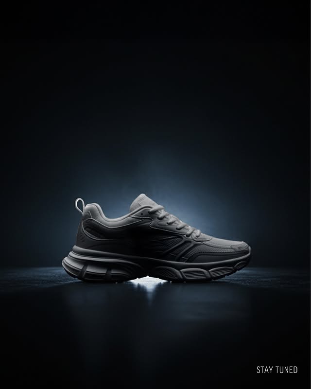 Instagram post by @flyinguwe for Smilodox. Caption reads: COMING SOON LIMITED 
SMILODOX SNEAKER 
Donnerstag....