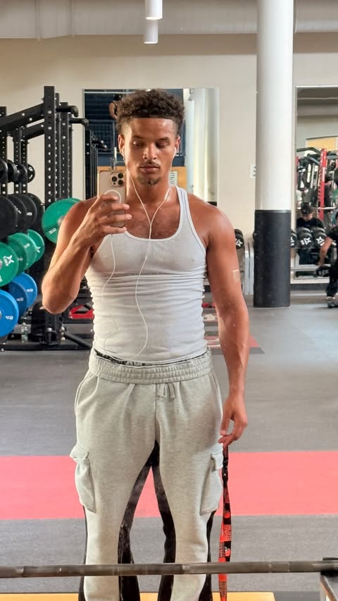Instagram post by @kyle.d1 for NovaMEN by FashionNova. Caption reads: Good workout today. Sweats from @novamen....
