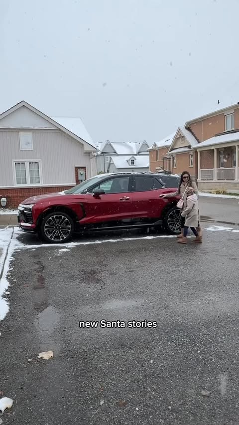 Instagram post by @thecakinggirl for OnStar. Caption reads: ✨This holiday season, your blue @OnStar button is....