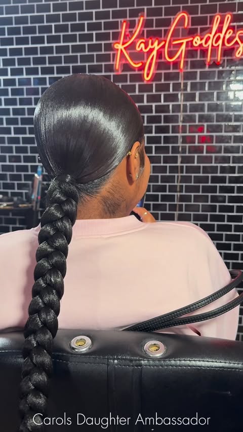 Instagram post by @kaygoddesshair for Carol's Daughter. Caption reads: This @carolsdaughter combo will have you the....