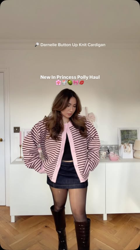 Instagram post by an influencer for Princess Polly. Caption reads: [...] and dark denim from @princesspolly atm....