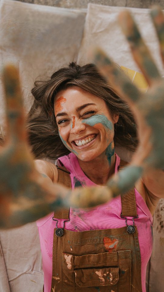 Instagram post by @northsoulstudios for DecoArt. Caption reads: [...] news to share!💖

I’ve been using @decoart....