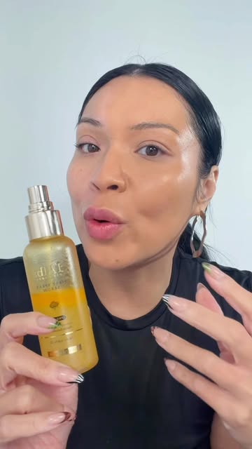 Instagram post by @glamzilla for d'Alba. Caption reads: [...] you the link & code 😍 You guys sold out....