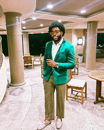 Instagram post by @uch3y for STIIIZY. Caption reads: I literally can’t go anywhere without my @stiiizy....