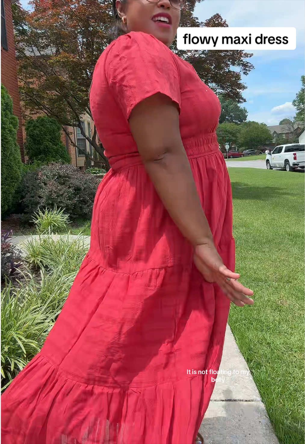 TikTok post by @definitelydarcia for BTFBM. Caption reads: [...] #summerwins #size14style #midsizepetite....