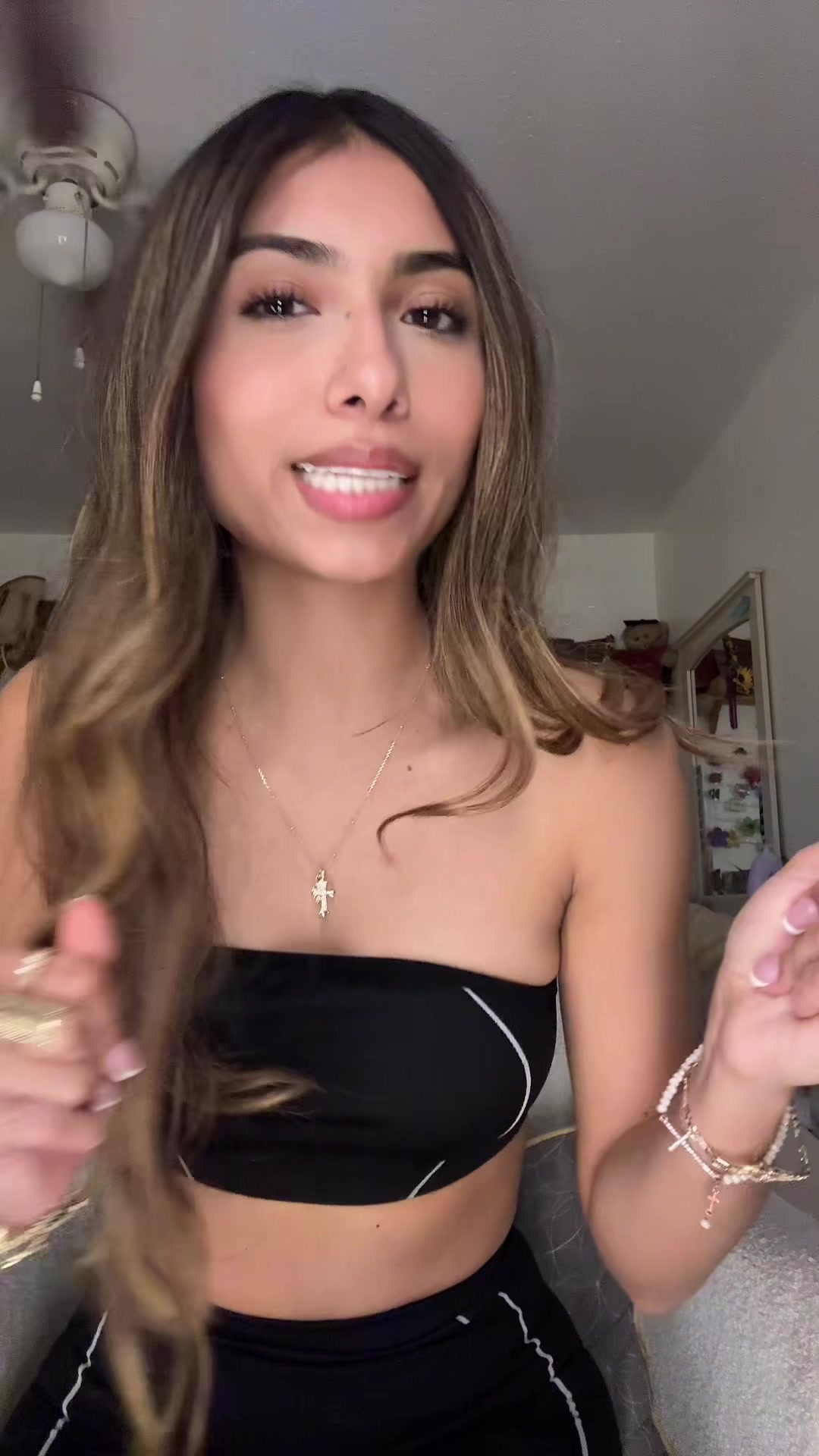 TikTok post by @rosariosophh for Dooreshair. Caption reads: definitely worth it @dooreshairofficial....