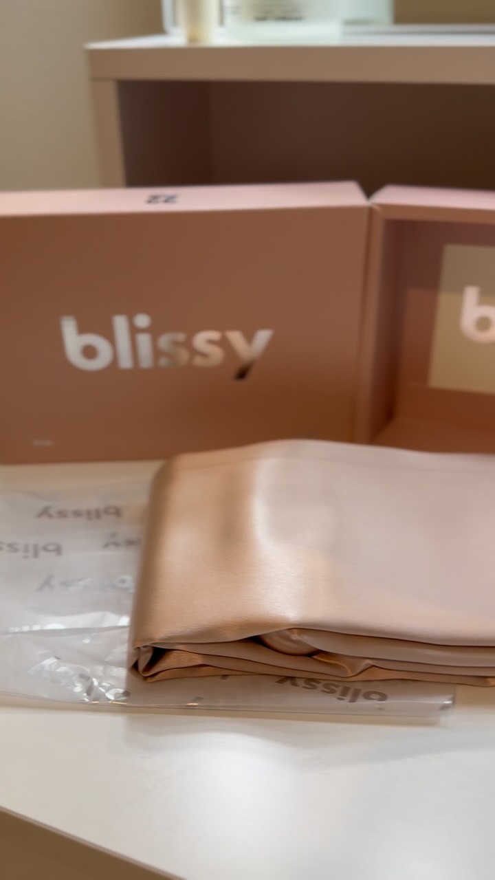Instagram post by @sema_nur_atlas for Blissy. Caption reads: [...] Thank you for this wonderful pillowcase....