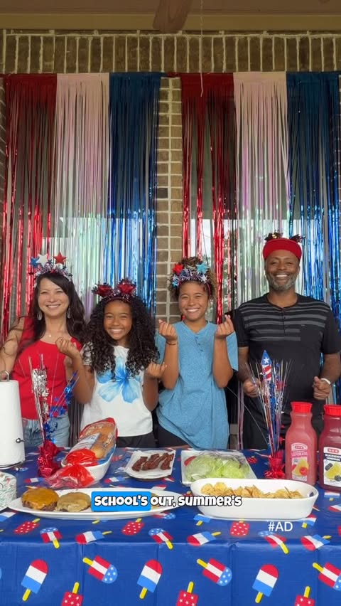 Instagram post by @colefamilyvalues for H-E-B. Caption reads: [...] 4th of July PARTY! We’ve partnered with....