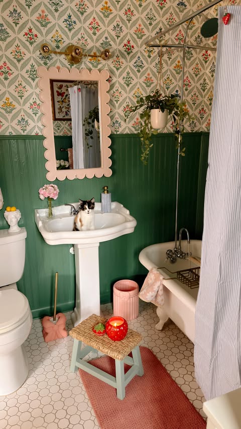 Instagram post by @emilywelchstyle for HomeGoods. Caption reads: “Thanks I got it at @Homegoods” 🤗 Did you know so....