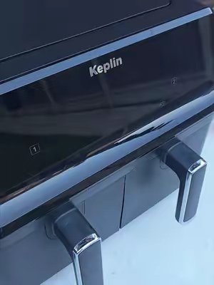 TikTok post by @ellysalessya for Keplin. Caption reads: [...] #AirFryerChicken #tiktokshopfinds @Keplin.