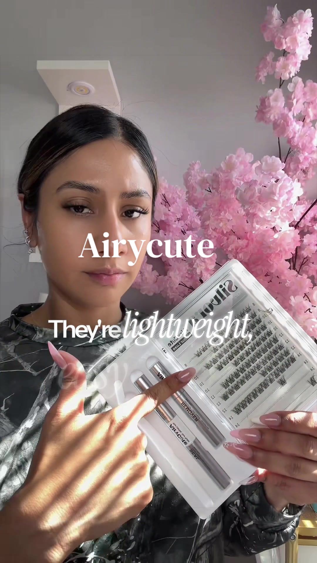 TikTok post by @joda0721 for Airycute Lashes. Caption reads: [...] #lashclusters @Airycute Beauty @Airycute....