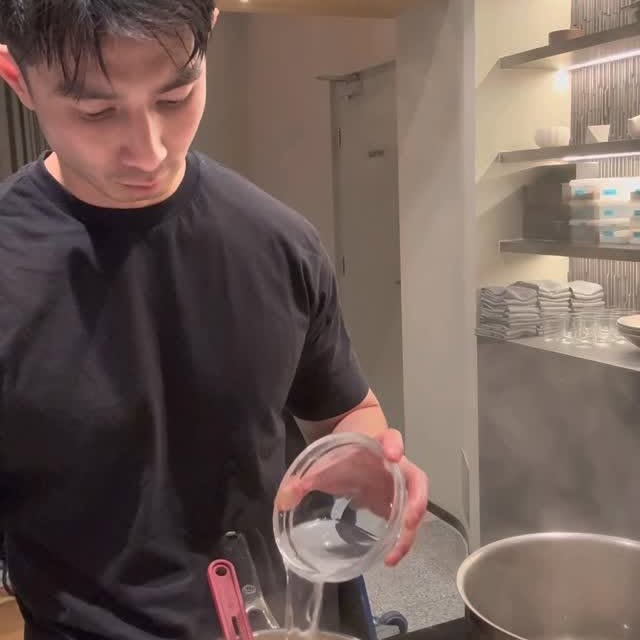 Instagram post by @reynoldpoer for Nutra Organics. Caption reads: Oat Congee with Chicken & Mushrooms

Truly a....