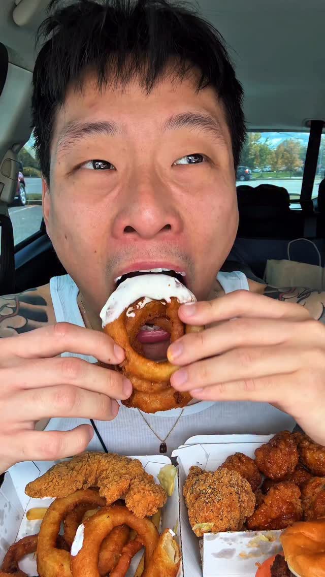 Instagram post by @shhhhimeating1 for Buffalo Wild Wings. Caption reads: Trying @bwwings pick 6 meal and was so good!!....