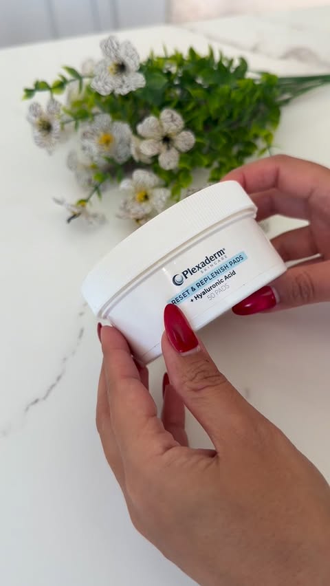 Instagram post by @thedintheusa for Plexaderm. Caption reads: [...]  Busy days = quick skincare is a must! ✨....