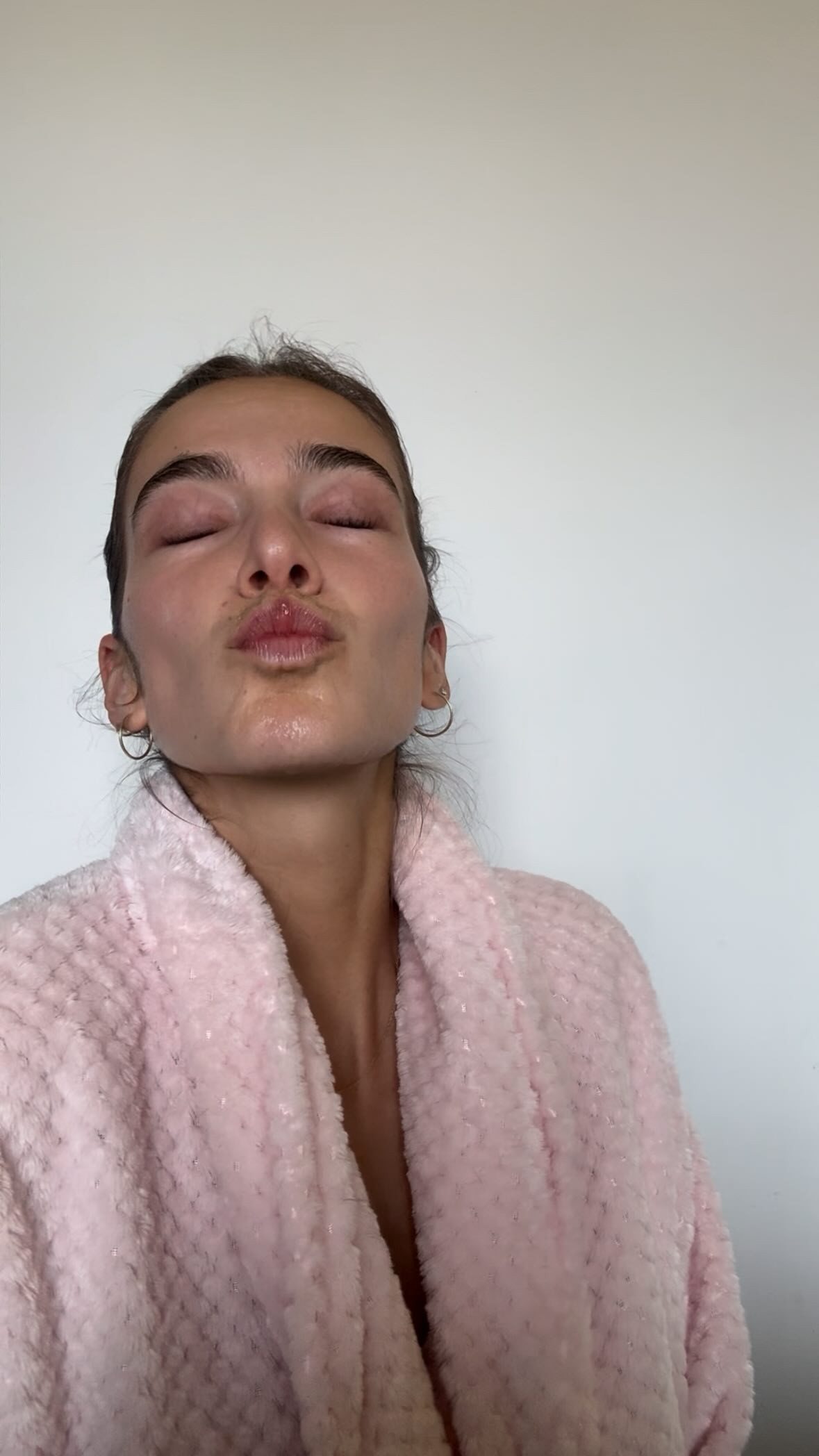 Instagram post by @andreabezdekova for Max Factor. Caption reads: Jestli je nějaký ikonický produkt od @maxfactor,....