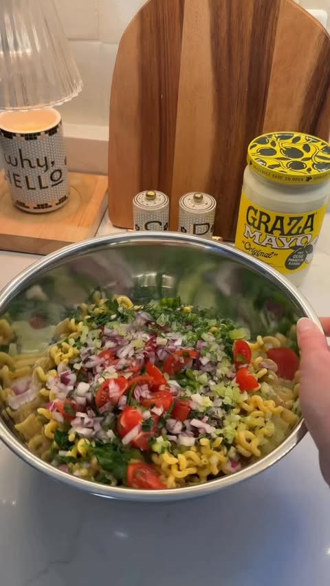 Instagram post by @claudiaaharrington for Graza. Caption reads: [...] 🍝 🥗 made even more special with @getgraza....