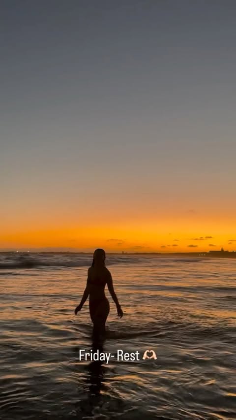 Instagram post by @mia.spencerrr for Tropeaka. Caption reads: My weekly training schedule fuelled by Tropeaka 💜....