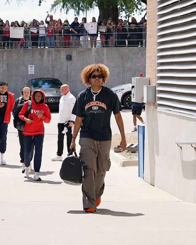 Instagram post by @nalyssasmith for mnml. Caption reads: .