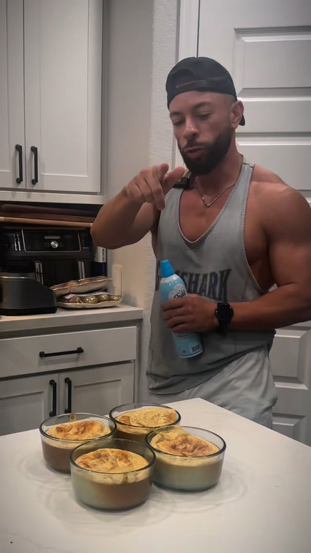 Instagram post by @ryanrubiotrains for Gorilla Mind. Caption reads: Chocolate Chip Banana Bread Protein Bowls 🔥

420....