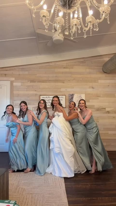 Instagram post by @julianauribbe for Birdy Grey. Caption reads: [...] a special day 🤍

#weddingday #wedding....