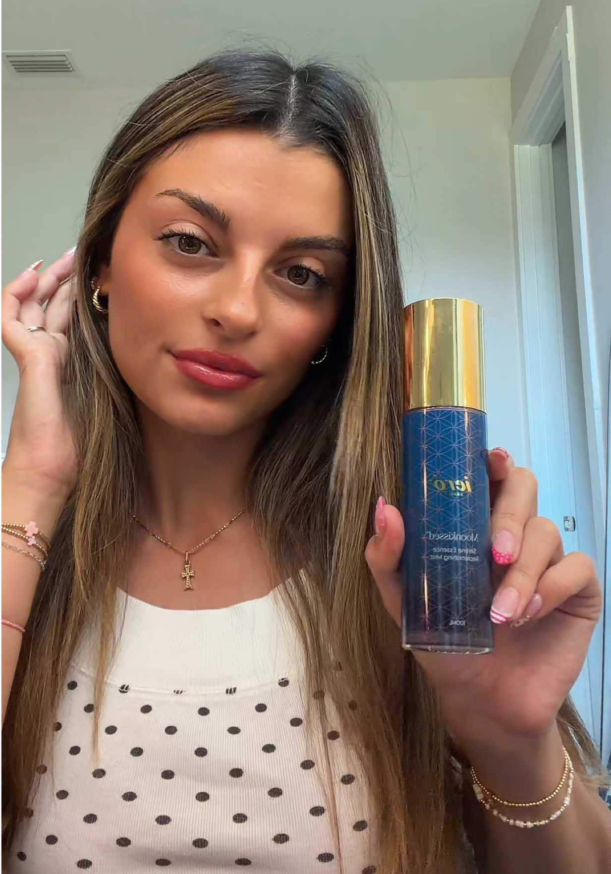 TikTok post by @tara_sterchi13 for Iero Beauty. Caption reads: Results that shine ✨@ieró Beauty #ierobeauty.