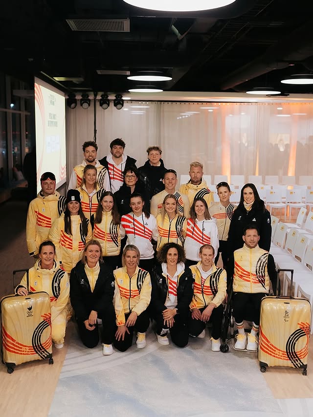 Instagram post by @teambelgium for SAMSONITE. Caption reads: Let’s stay in this moment a little longer.....