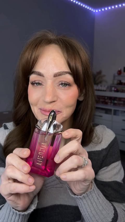 Instagram post by @beauty.is.everyone for Mugler. Caption reads: #GiftedByMugler @muglerofficial 

Taste the....