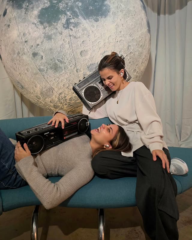 Instagram post by @louisa_masciullo for Samsung Germany. Caption reads: [...] #GalaxyBuds4Pro @samsunggermany....