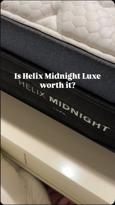Instagram post by @chevoneco for Helix Sleep. Caption reads: After sleeping on the Helix Midnight Luxe for a....
