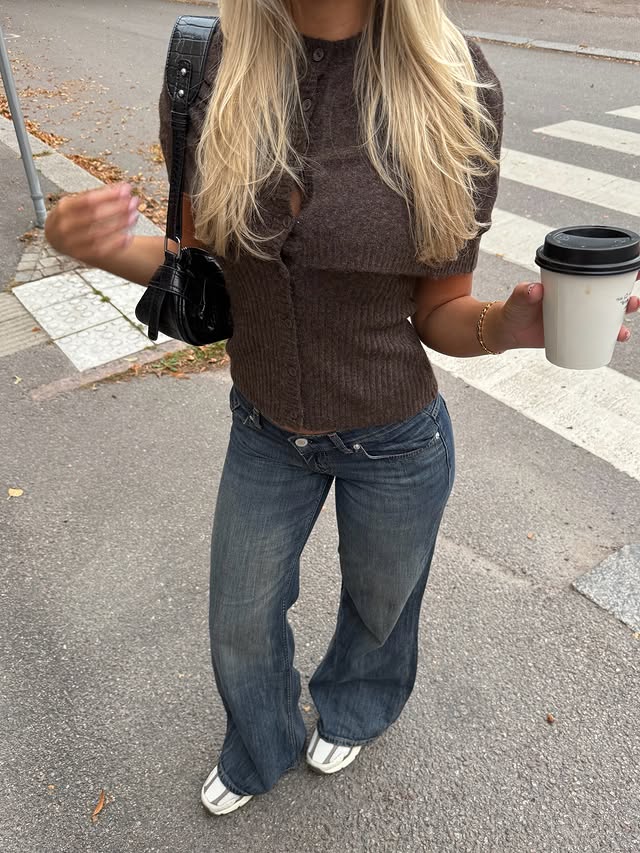 Instagram post by @aasaelisabeth for NELLY.COM. Caption reads: Reklam för @nellycom 🤎 love these fits for fall....