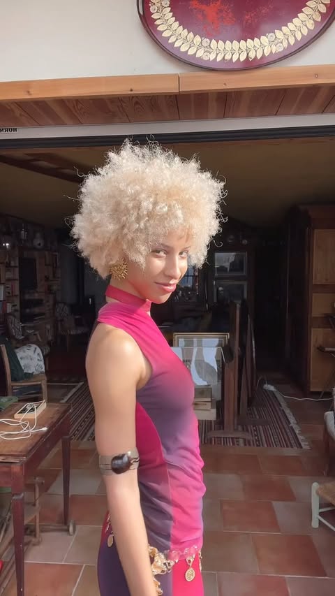 Instagram post by @julie.bertoletti for Desigual. Caption reads: [...] on a date in the woods 🧚🏼‍♀️💋 set....