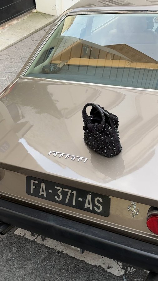 Instagram post by @clemdelacreeme for Jerome Dreyfuss. Caption reads: [...] the run (but with impeccable taste)....