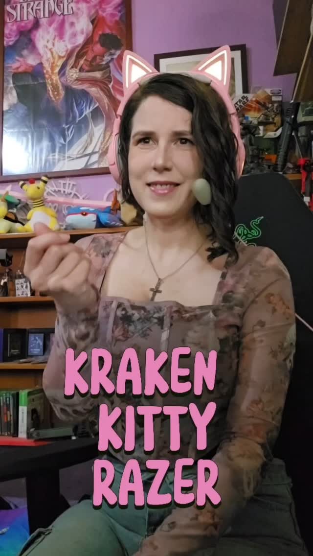 Instagram post by @chailattecos for Razer. Caption reads: El headset más kawaii del mundo es de @razerlatam....