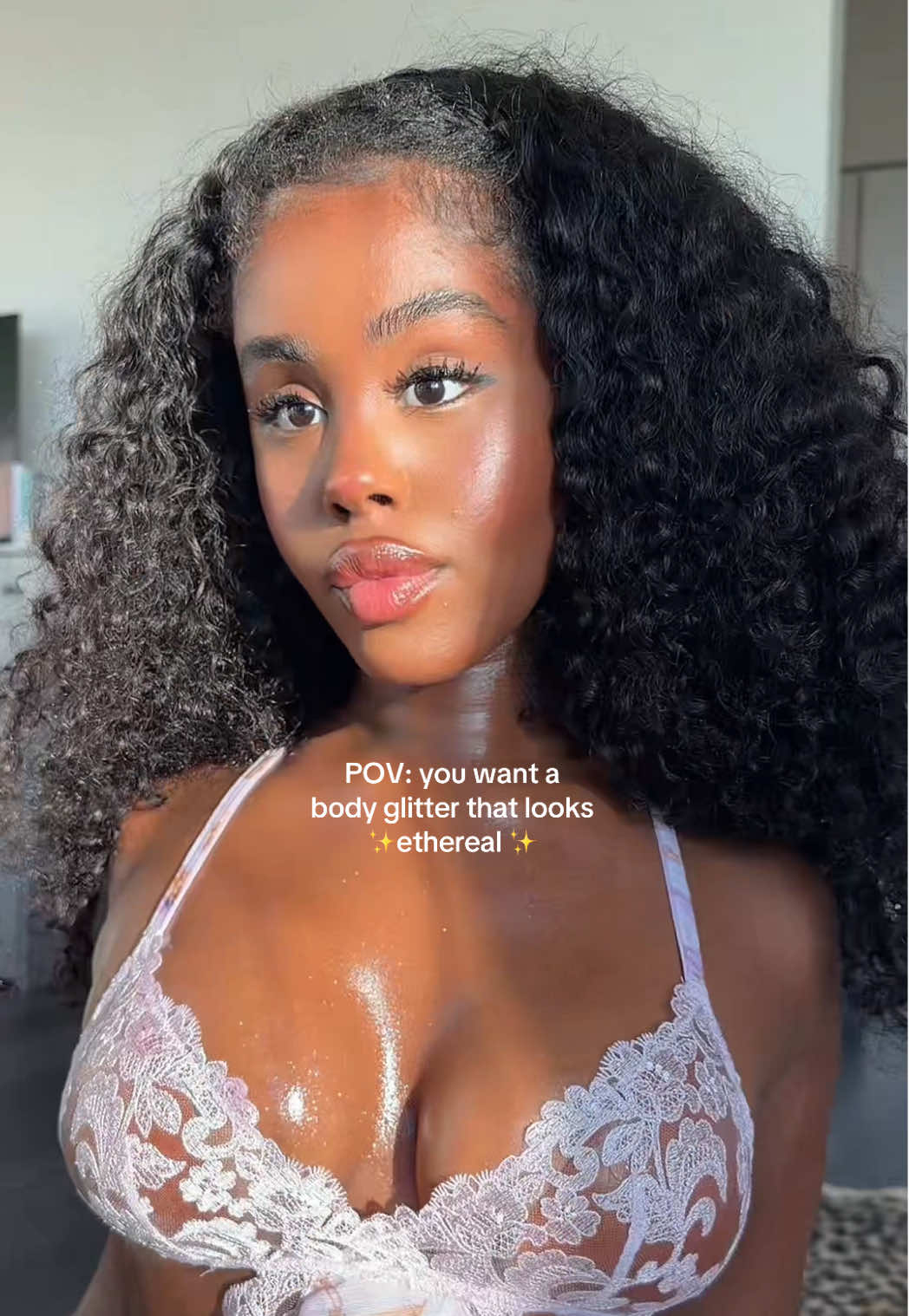 TikTok post by @annarennsworld for MADE BY MITCHELL. Caption reads: This @🇬🇧MADEBYMITCHELL🇬🇧 glow palette is....