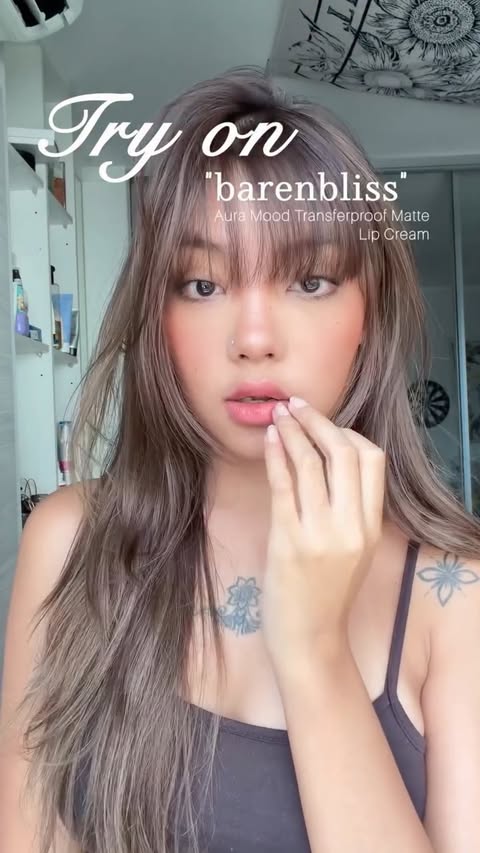 Instagram post by @angiegiegiegie for Barenbliss. Caption reads: Swatching my current obsession 💋😍....