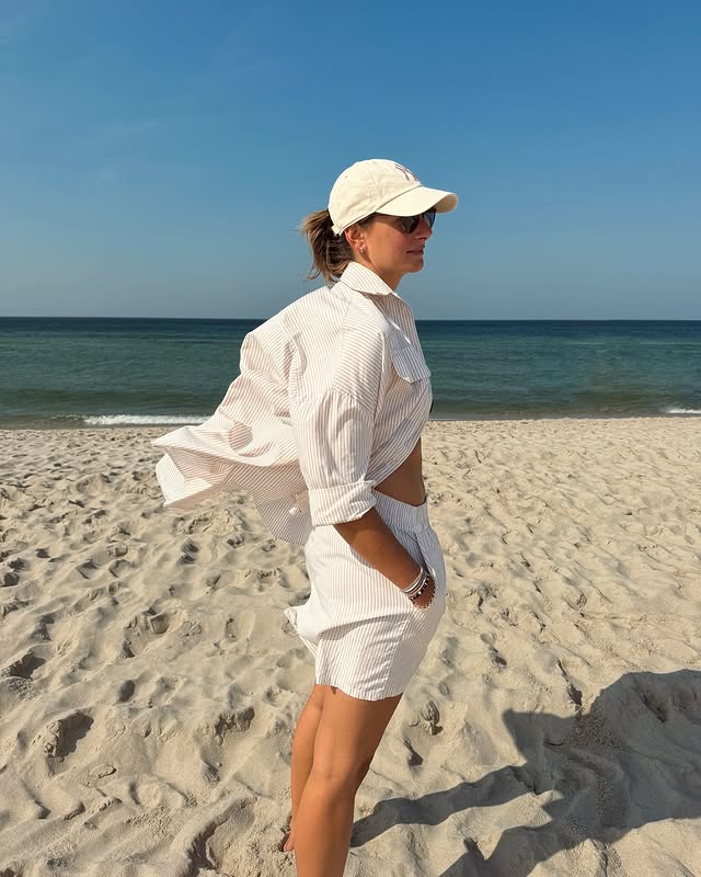 Instagram post by @jil_laubenthal for Hernameis. Caption reads: [...] 🤩☀️

/Anzeige 

#timeout #breakups....