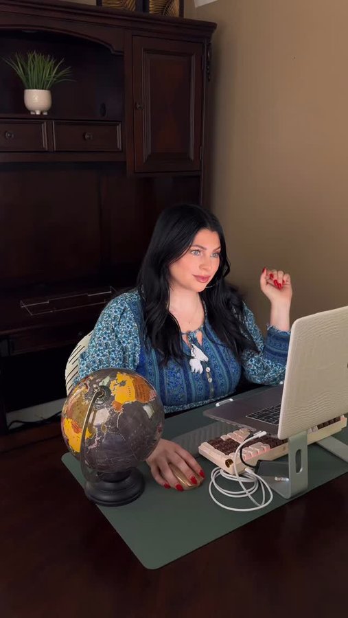 Instagram post by @pennsylvaniajunkie for Pennie. Caption reads: Running a business comes with enough challenges –....