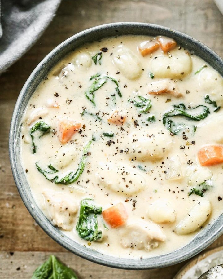 Instagram post by @wellplated for The Kitchn. Caption reads: Cozy dinner in ONE POT!🌟Creamy Chicken Gnocchi....