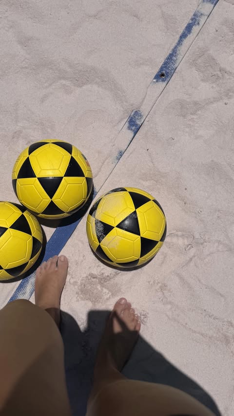 Instagram post by @_maricipriani for Hidratei. Caption reads: [...] @bto.saude 

@darklabsuplementos....