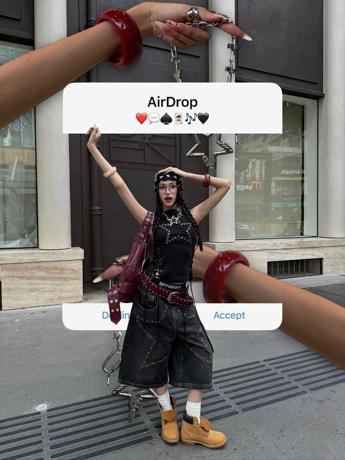 Instagram post by @thdngg_ for Minga London. Caption reads: Her outfit 🖤❤️ @mingalondon.